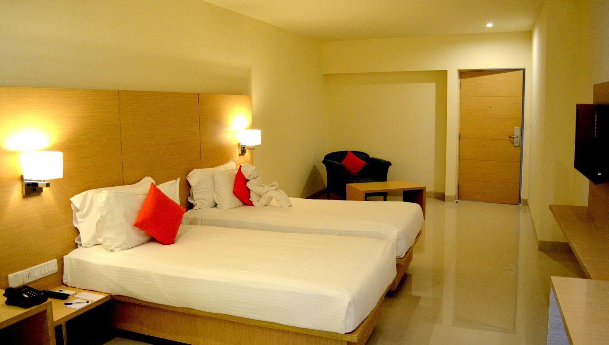 Regency Tiruttani By Grt Hotels Exterior foto